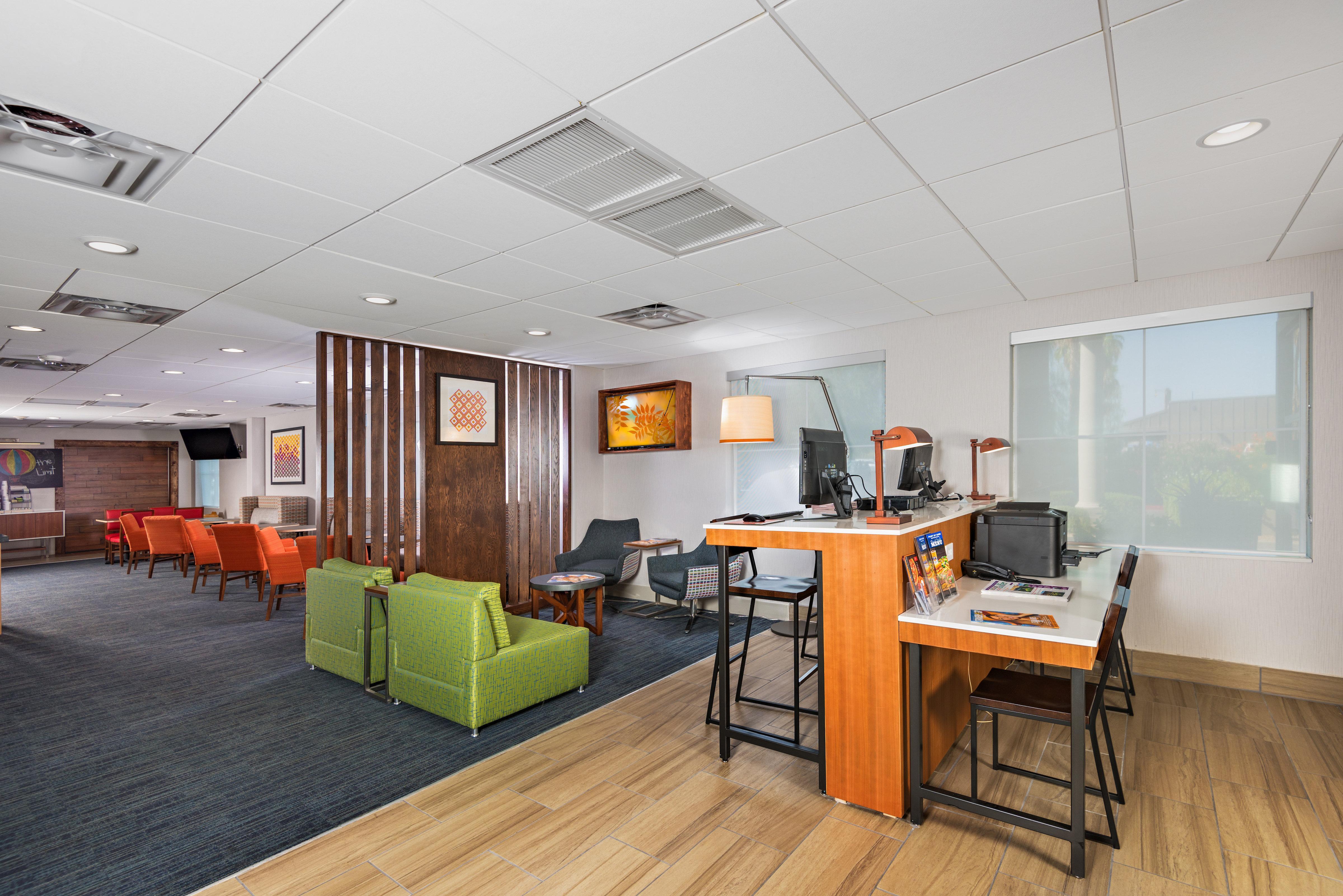 Holiday Inn Express Peoria North - Glendale By Ihg Екстер'єр фото