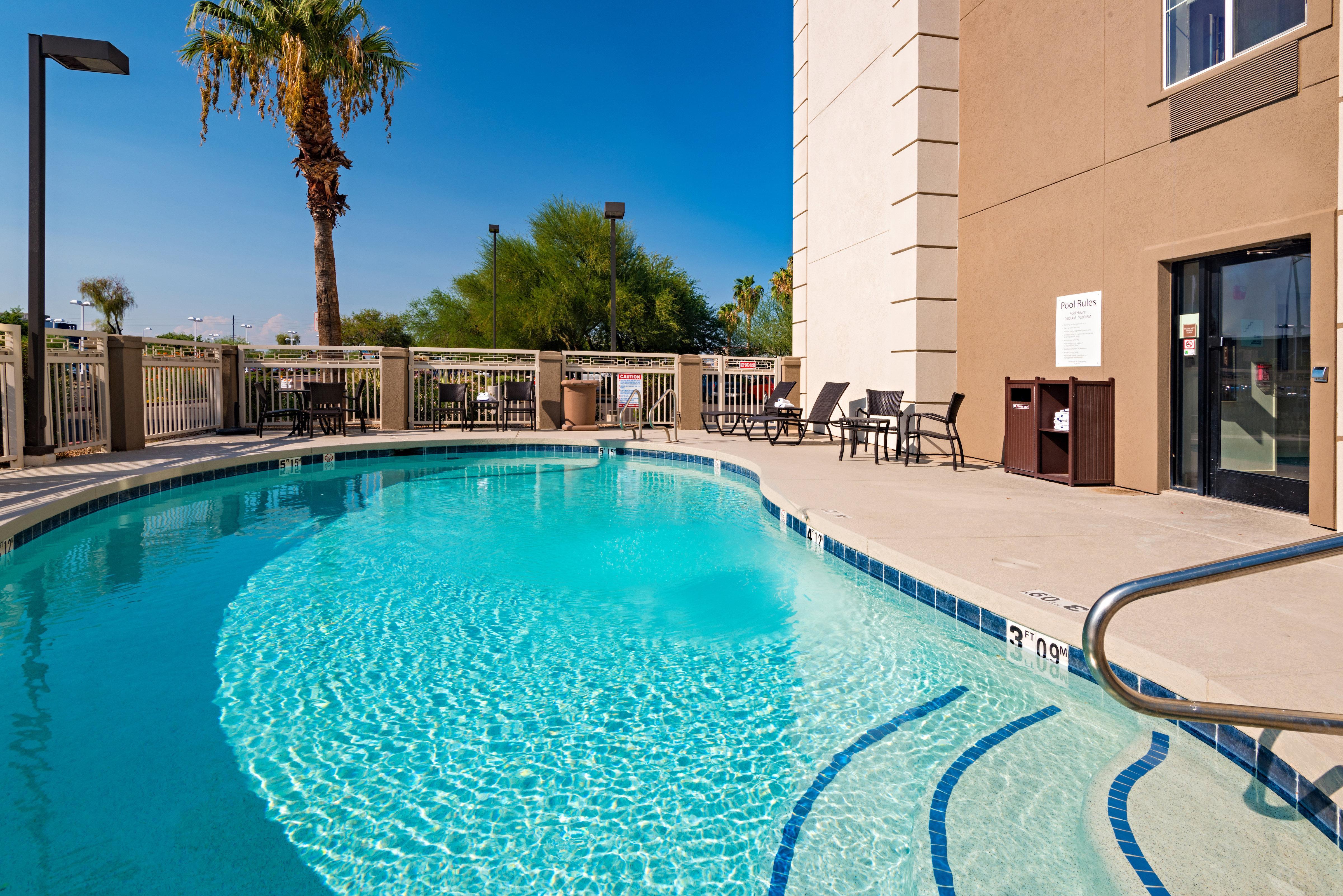 Holiday Inn Express Peoria North - Glendale By Ihg Екстер'єр фото