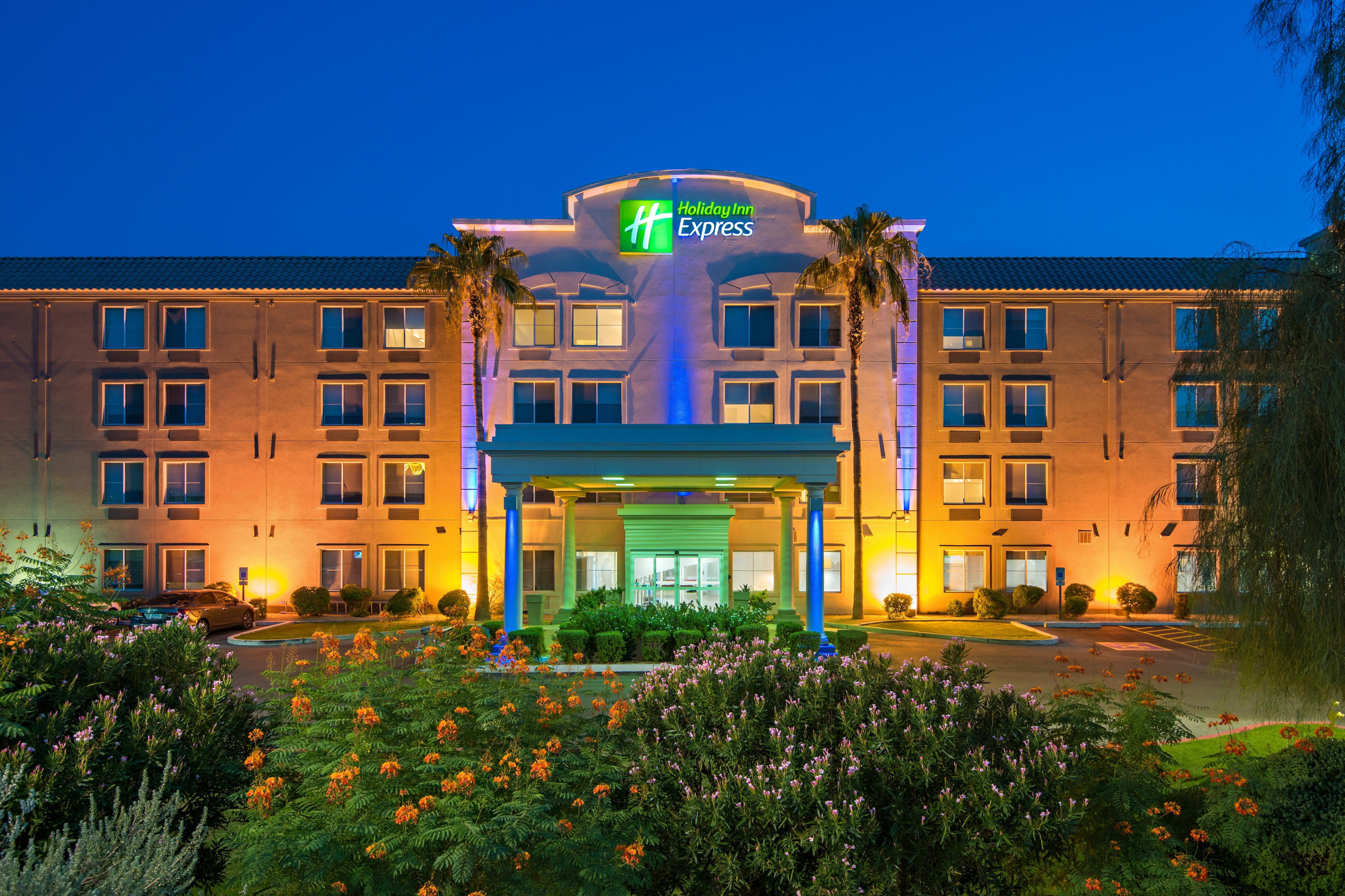 Holiday Inn Express Peoria North - Glendale By Ihg Екстер'єр фото