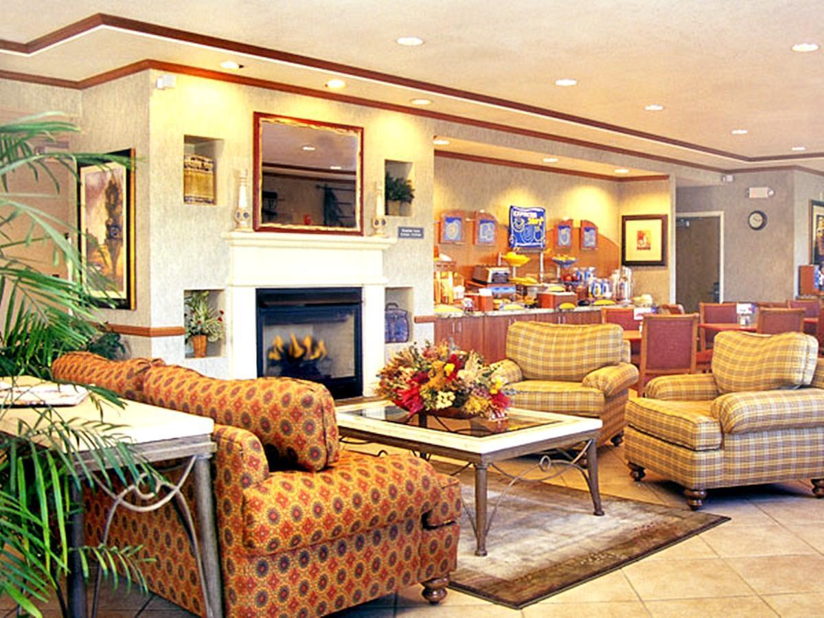 Holiday Inn Express Peoria North - Glendale By Ihg Екстер'єр фото