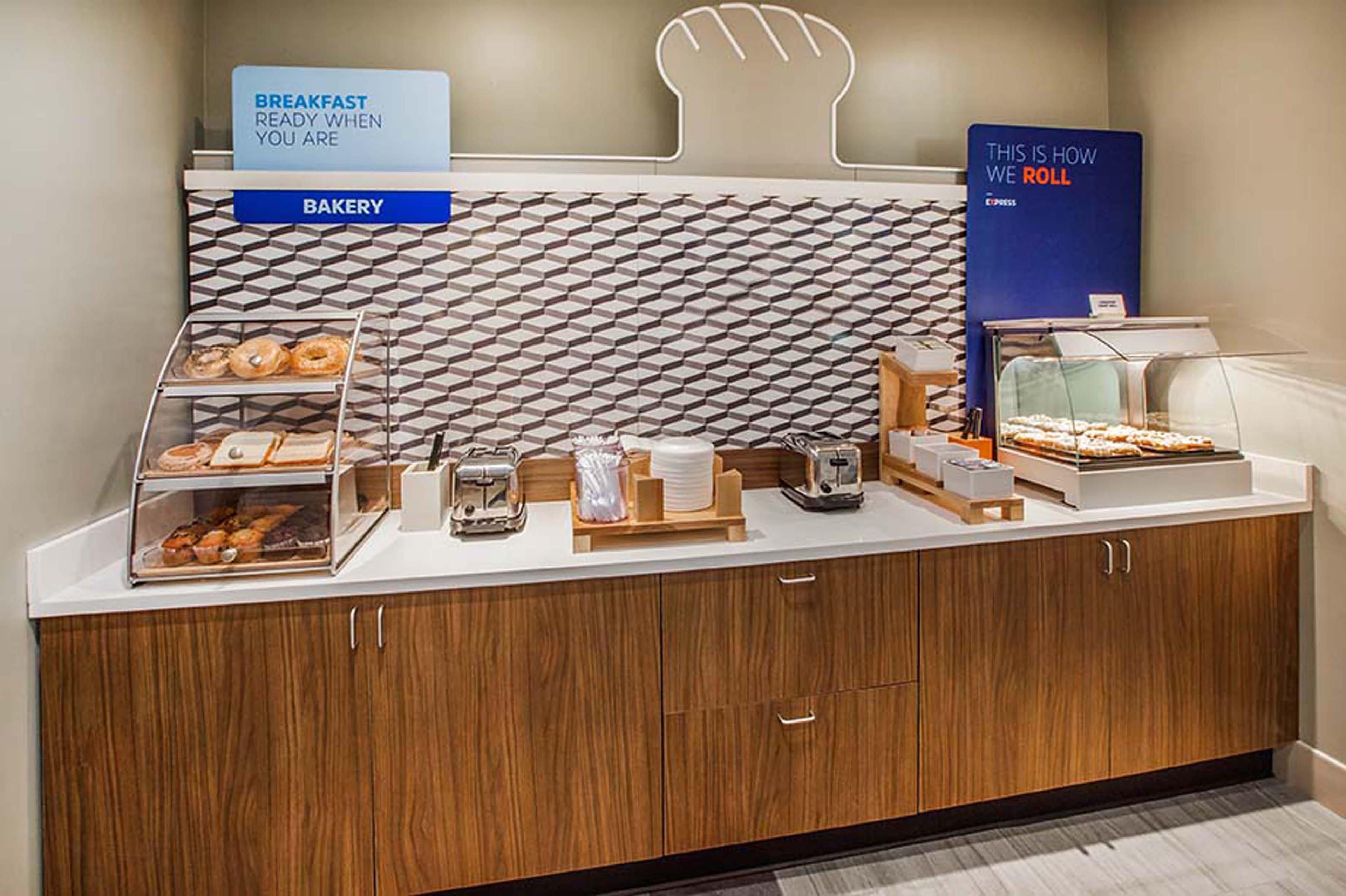 Holiday Inn Express Peoria North - Glendale By Ihg Екстер'єр фото