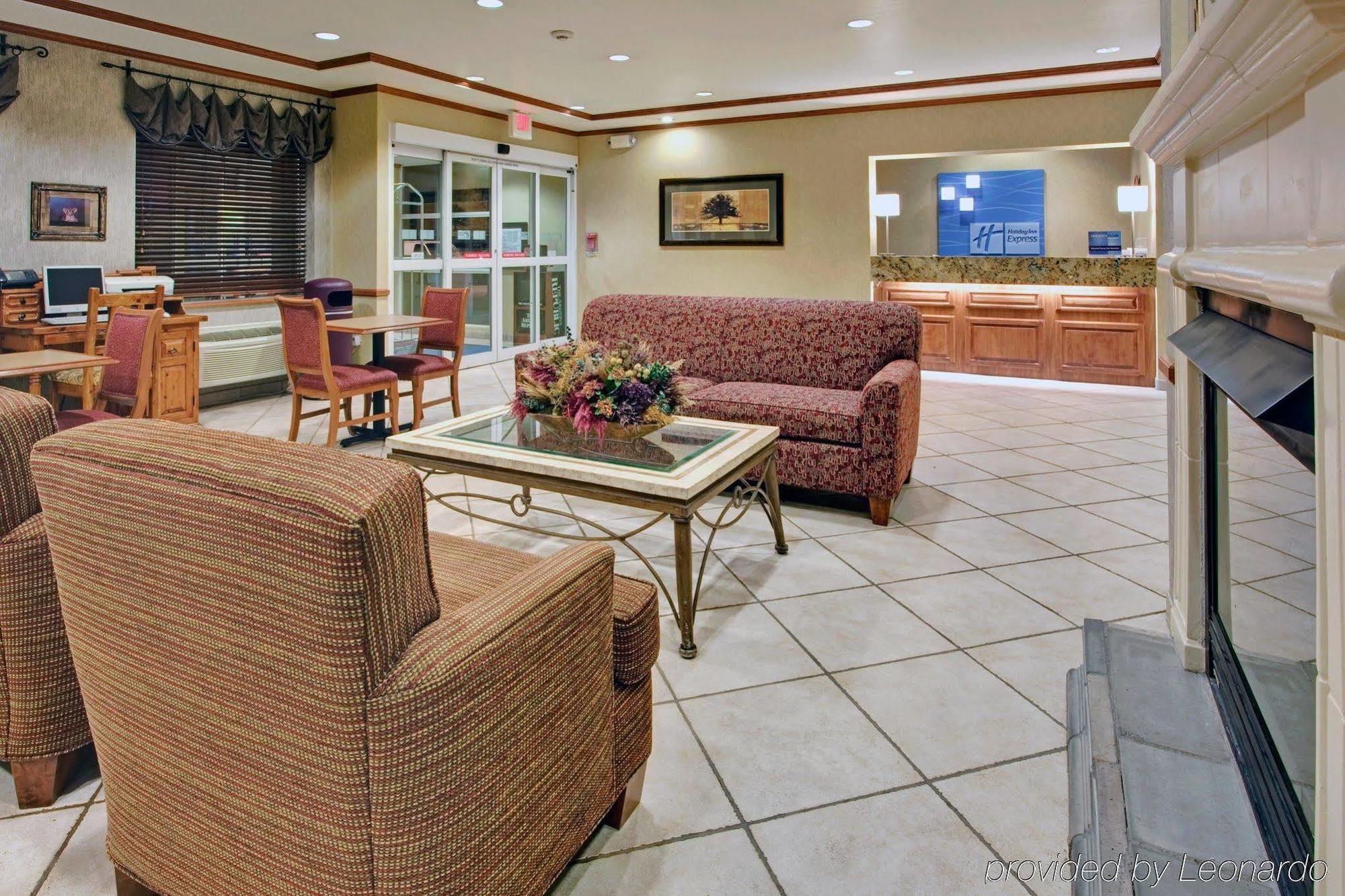 Holiday Inn Express Peoria North - Glendale By Ihg Екстер'єр фото