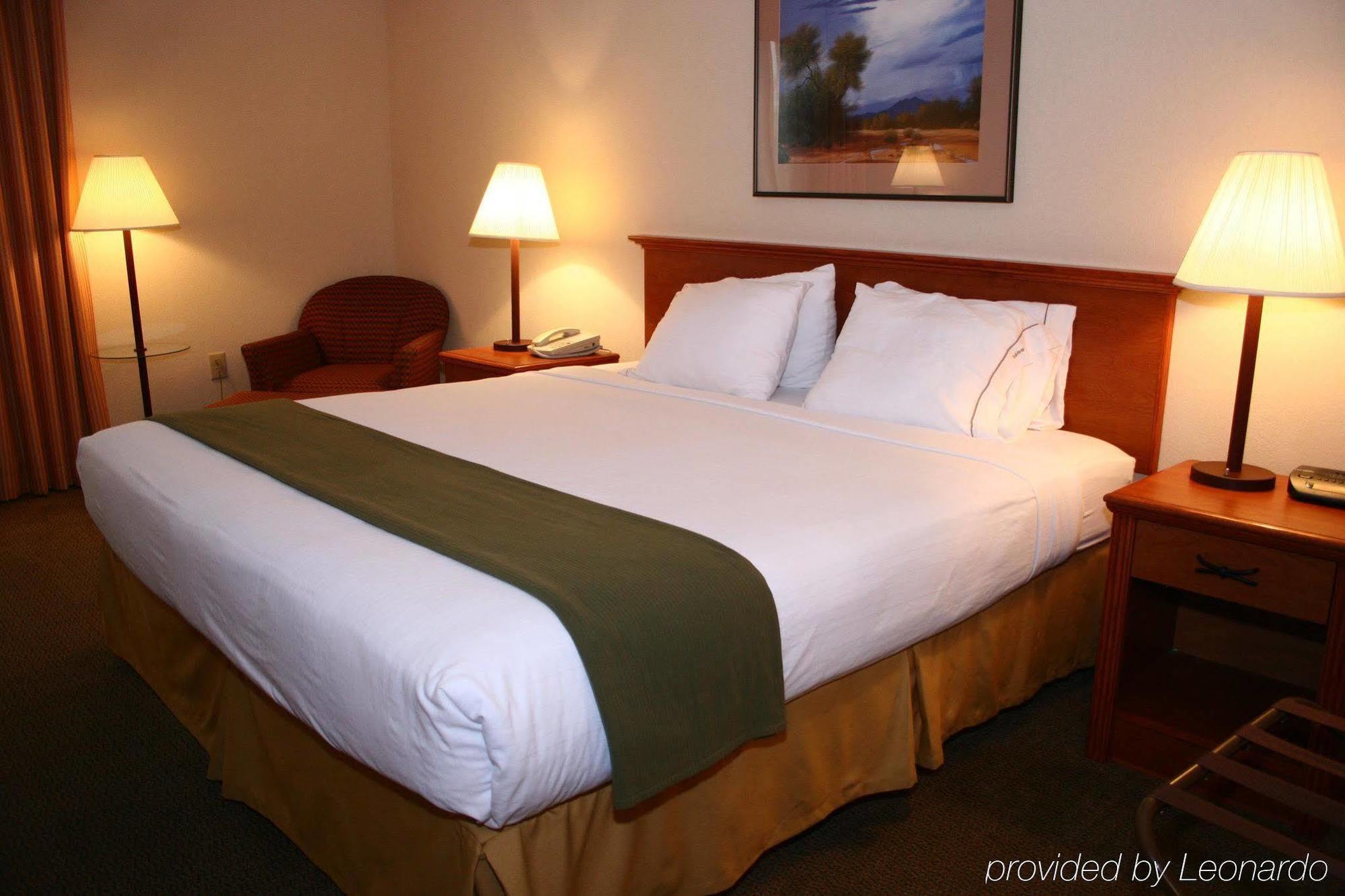 Holiday Inn Express Peoria North - Glendale By Ihg Екстер'єр фото