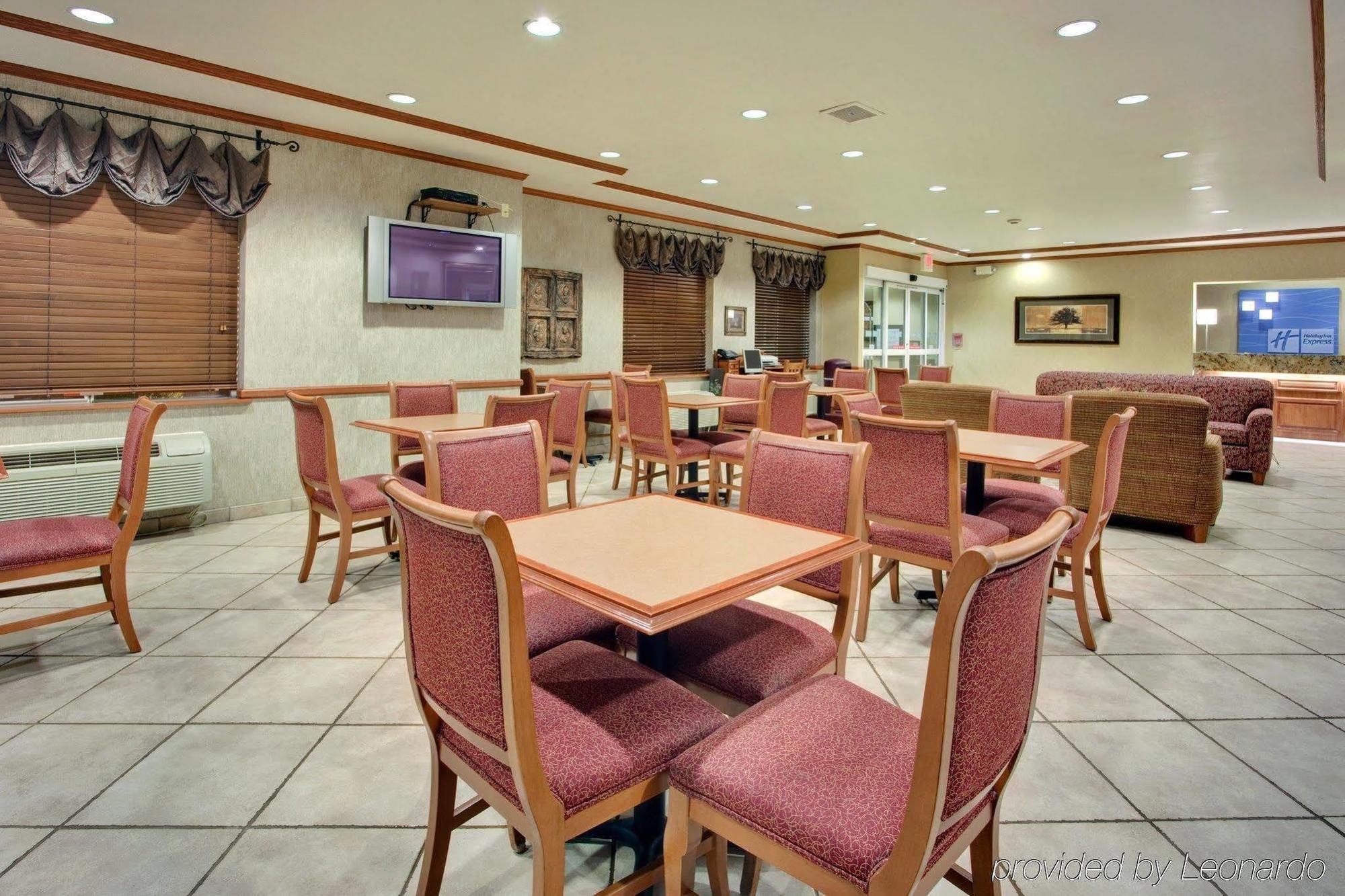 Holiday Inn Express Peoria North - Glendale By Ihg Екстер'єр фото