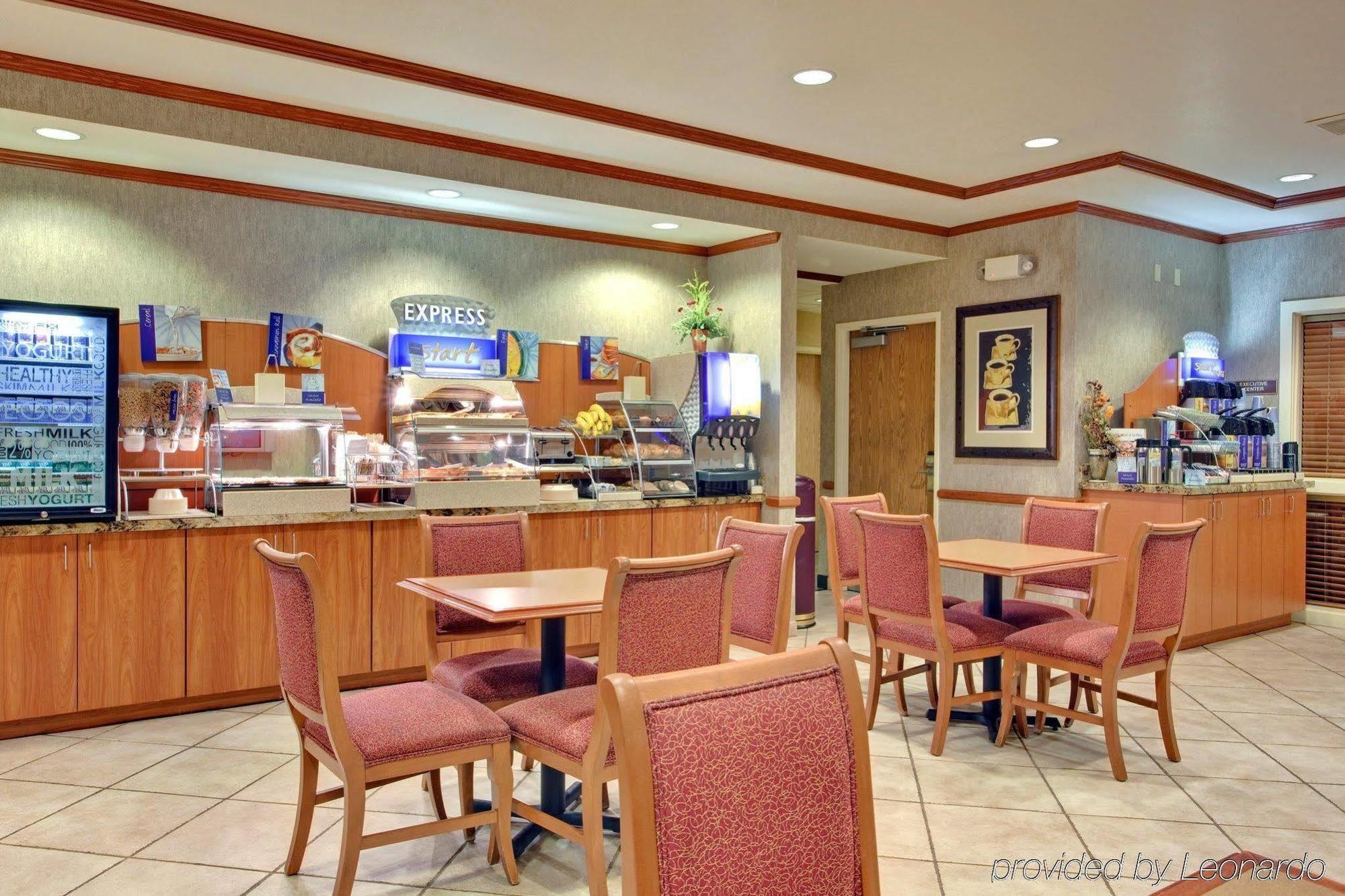 Holiday Inn Express Peoria North - Glendale By Ihg Екстер'єр фото