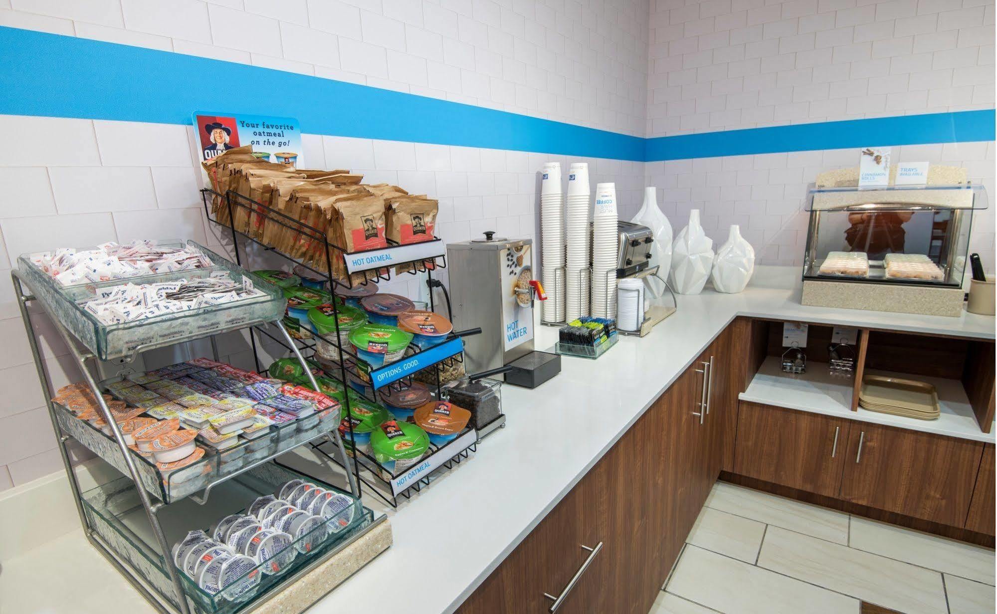 Holiday Inn Express Peoria North - Glendale By Ihg Екстер'єр фото